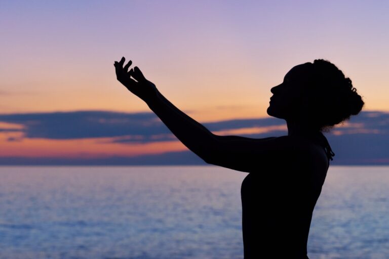 Ghidul complet pentru începători în meditație: beneficiile și tehnicile de bază