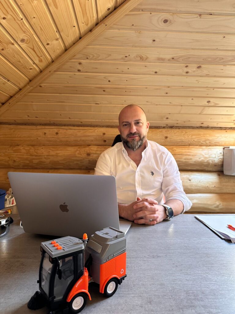 Florin Chiru și Viziunea HandyMan: Rescrierea Normelor în Industria Curățeniei