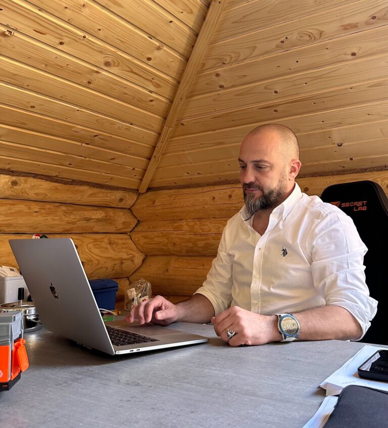 Florin Chiru și Viziunea Inovatoare a HandyMan: Revoluționarea Industriei de Curățenie cu Utilaje de Ultimă Generație