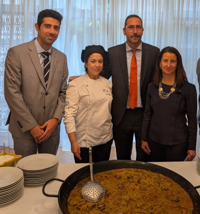 Ambasada Spaniei a sărbătorit „Ziua Mondială a Paellei 2025” la București printr-un eveniment dedicat gastronomiei și turismului valencian