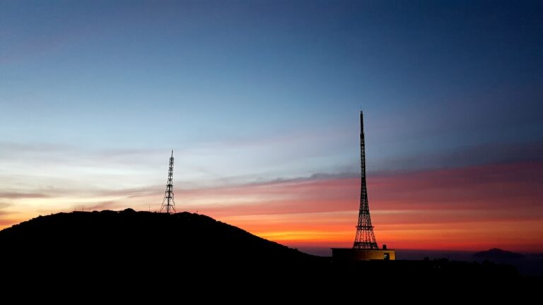 Se scrie s-a sau sa?