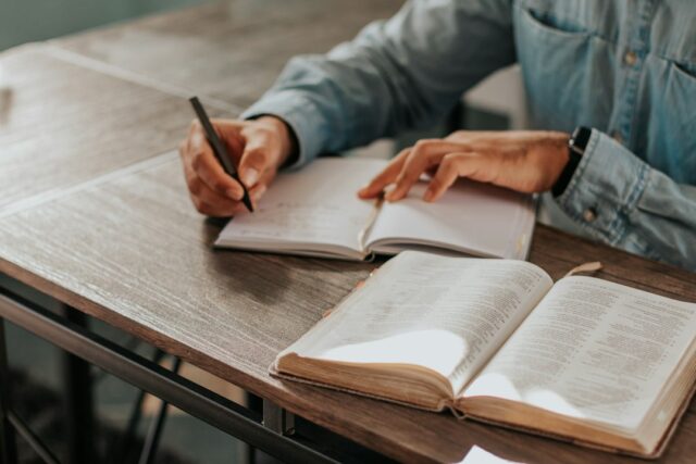 Photo writing therapy benefits studies