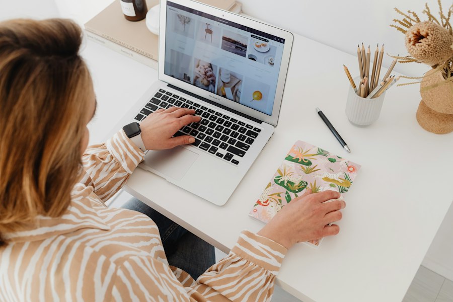 Photo modern blogging tips
