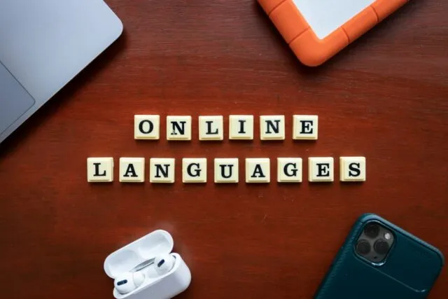 Photo multilingual website translation management